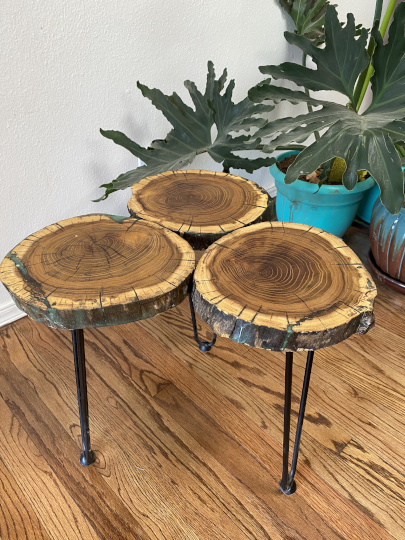 TriRound Wood Stand